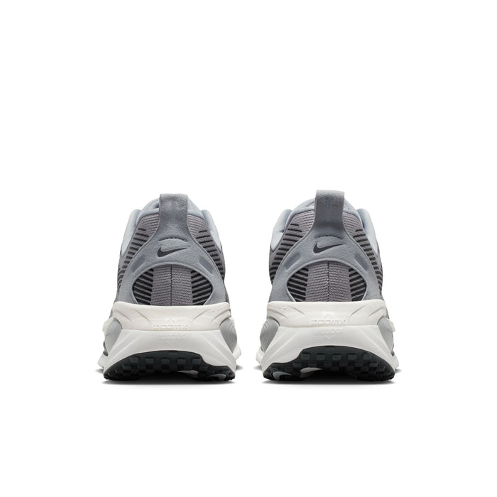 Nike Vomero 18 Shoes (Men's)