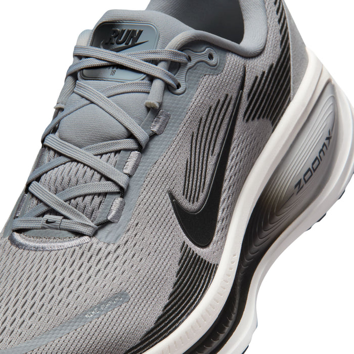 Nike Vomero 18 Shoes (Men's)